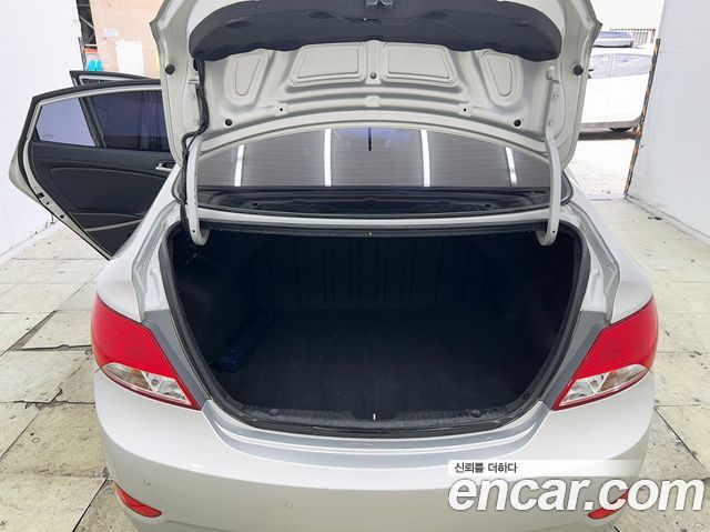 Hyundai Accent 2016 — photo 14