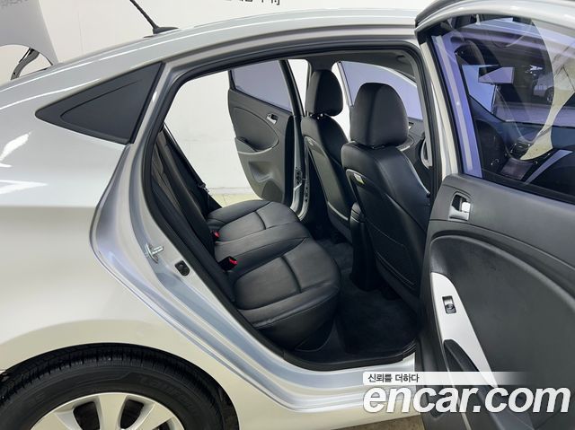 Hyundai Accent 2016 — photo 16