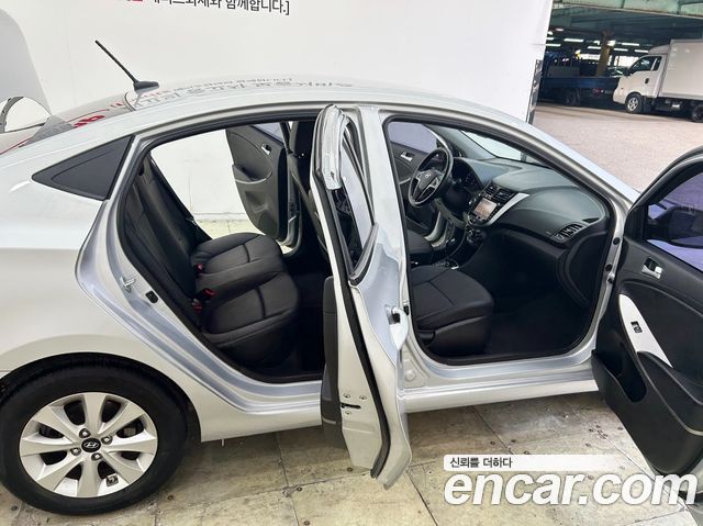 Hyundai Accent 2016 — photo 17