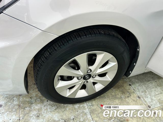 Hyundai Accent 2016 — photo 20