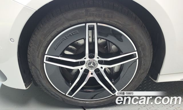 Mercedes-Benz E-Class 2026 — photo 5