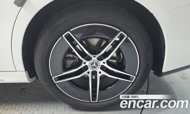 Mercedes-Benz E-Class 2026 — photo 7