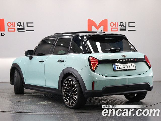 Mini Cooper 2025 — photo 4