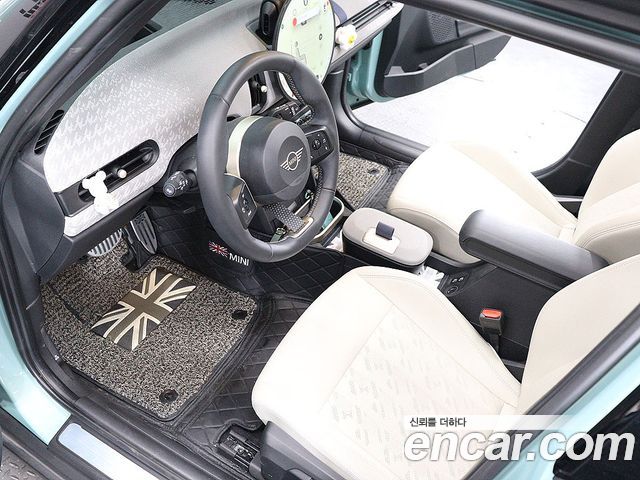 Mini Cooper 2025 — photo 17