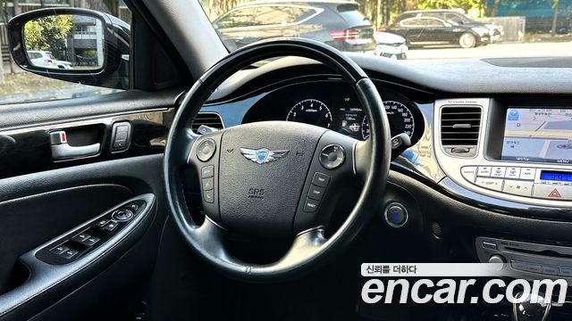 Hyundai Genesis 2013 — photo 9