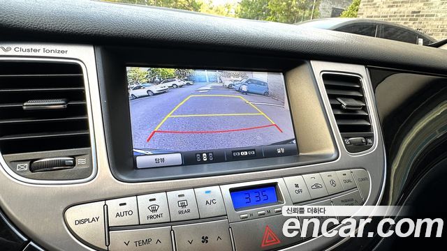 Hyundai Genesis 2013 — photo 17