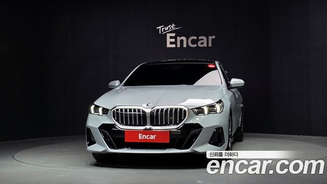 BMW 5-Series 2026 — photo 3