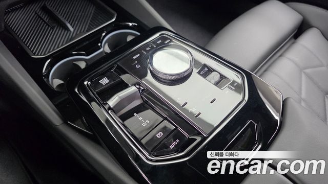BMW 5-Series 2026 — photo 12