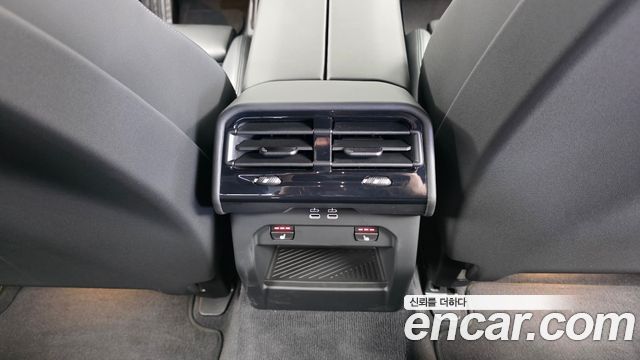 BMW 5-Series 2026 — photo 24