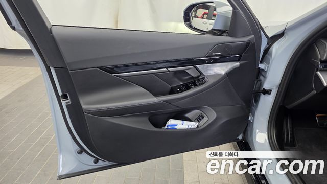 BMW 5-Series 2026 — photo 14