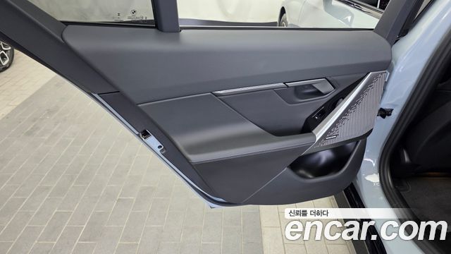 BMW 5-Series 2026 — photo 15