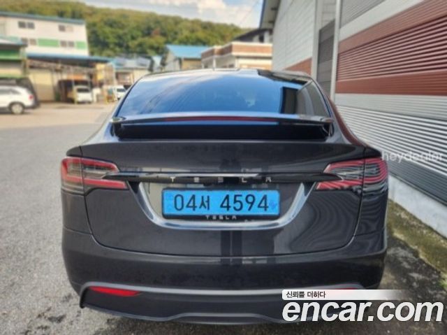 Tesla Model X 2024 — photo 2
