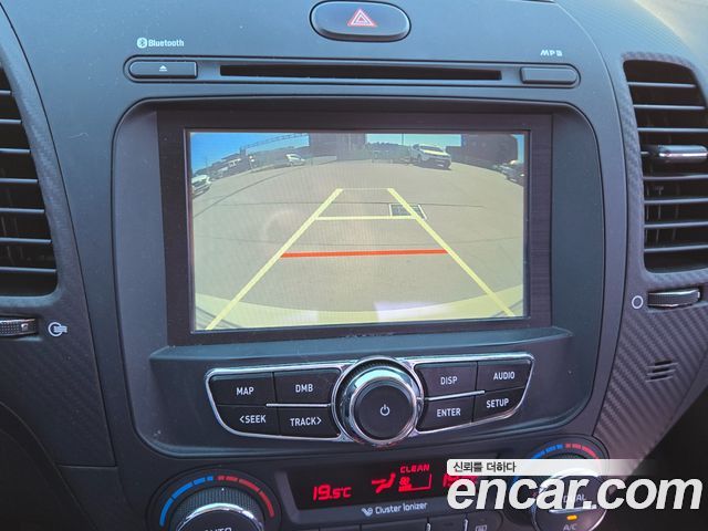 Kia K3 2015 — photo 8
