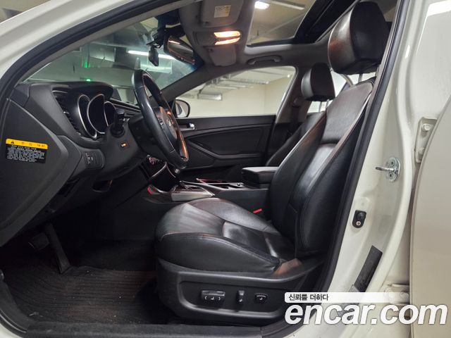 Kia K5 2015 — photo 9