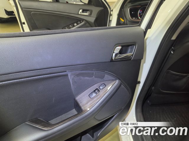 Kia K5 2015 — photo 12