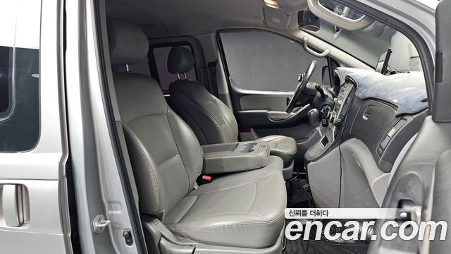 Hyundai Starex 2013 — photo 11