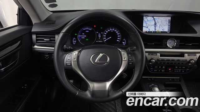 Lexus ES 2014 — photo 13