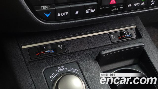Lexus ES 2014 — photo 17