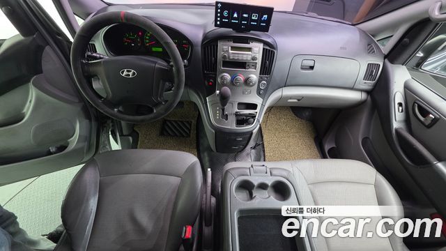 Hyundai Starex 2011 — photo 7