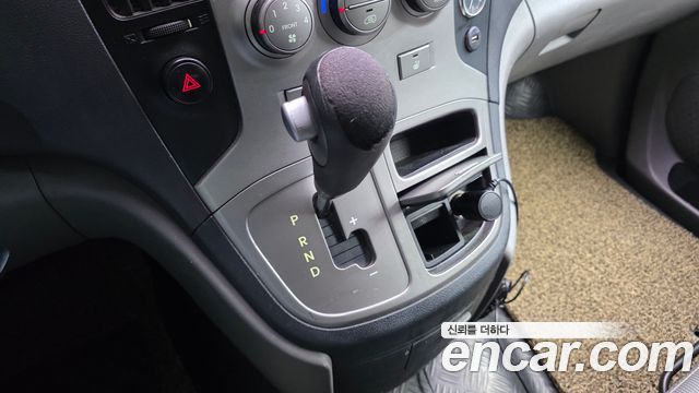 Hyundai Starex 2011 — photo 9