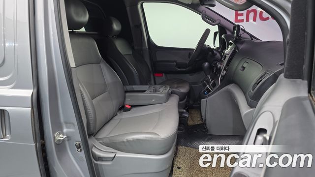 Hyundai Starex 2011 — photo 11