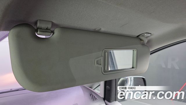 Hyundai Starex 2011 — photo 18