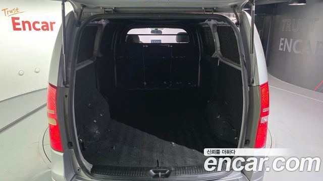 Hyundai Starex 2011 — photo 20