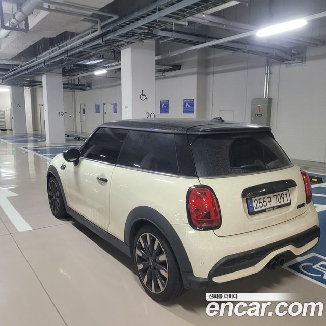 Mini Cooper 2023 — photo 3