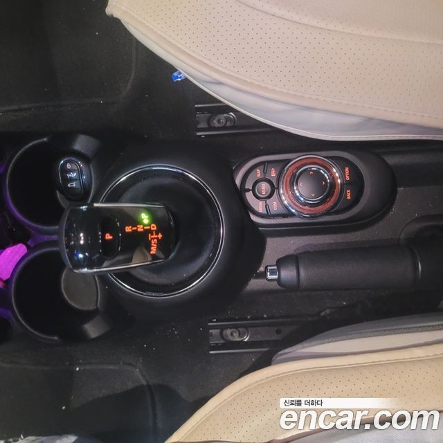 Mini Cooper 2023 — photo 13