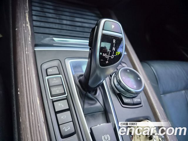 BMW X5 2015 — photo 9