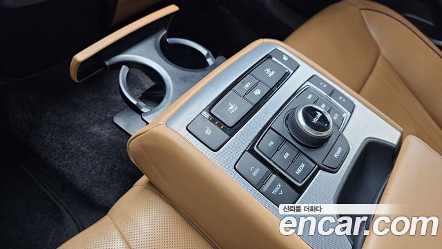 Genesis G80 2019 — photo 23