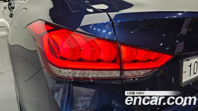 Genesis G80 2019 — photo 9