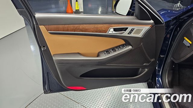 Genesis G80 2019 — photo 14