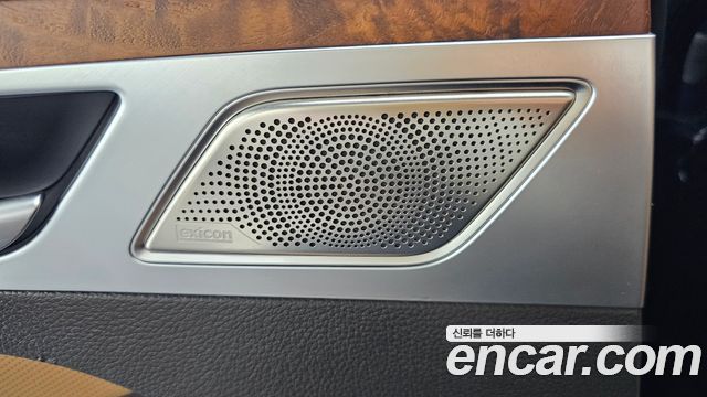 Genesis G80 2019 — photo 30