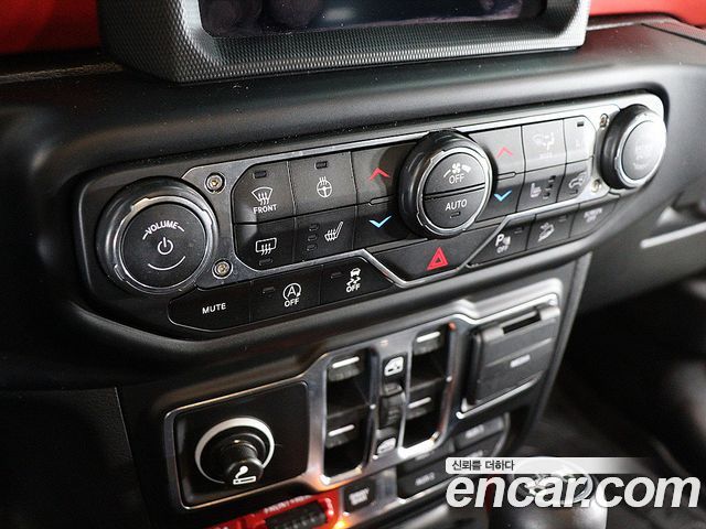 Jeep Wrangler 2019 — photo 9