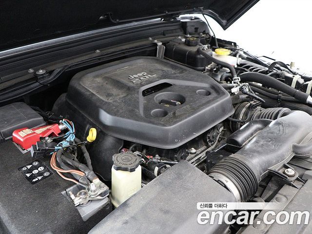 Jeep Wrangler 2019 — photo 19