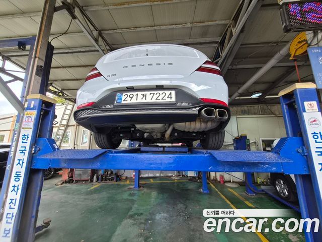 Genesis G70 2021 — photo 2