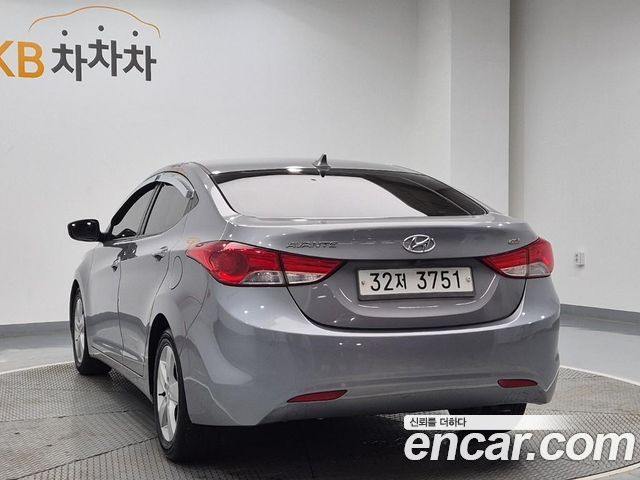 Hyundai AVANTE 2014 — photo 4