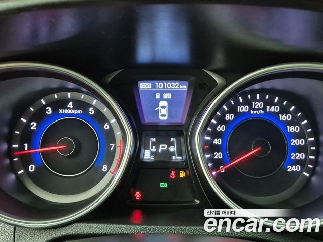 Hyundai AVANTE 2014 — photo 7