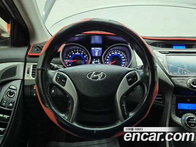 Hyundai AVANTE 2014 — photo 8