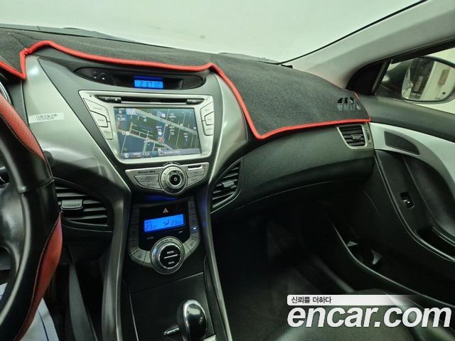 Hyundai AVANTE 2014 — photo 9