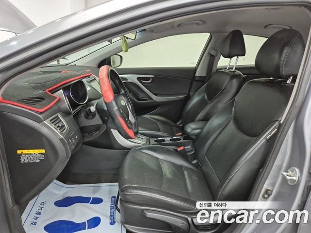 Hyundai AVANTE 2014 — photo 11