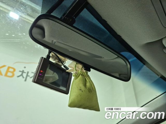 Hyundai AVANTE 2014 — photo 15