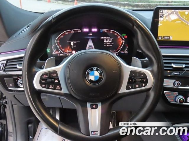 BMW Gran Turismo 2022 — photo 10