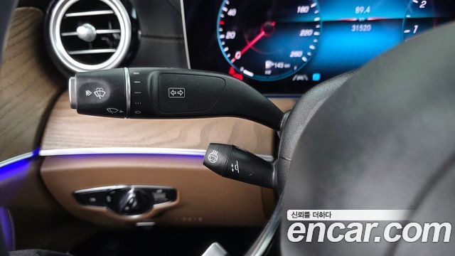 Mercedes-Benz E-Class 2022 — photo 29
