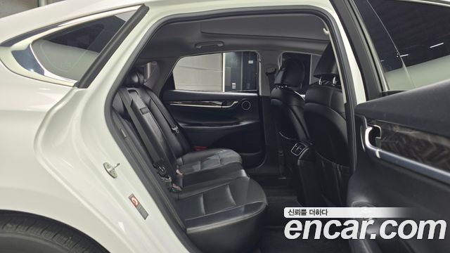 Hyundai Grandeur 2018 — photo 17