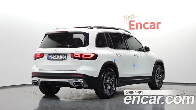 Mercedes-Benz GLB-Class 2021 — photo 2