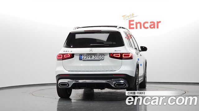 Mercedes-Benz GLB-Class 2021 — photo 4