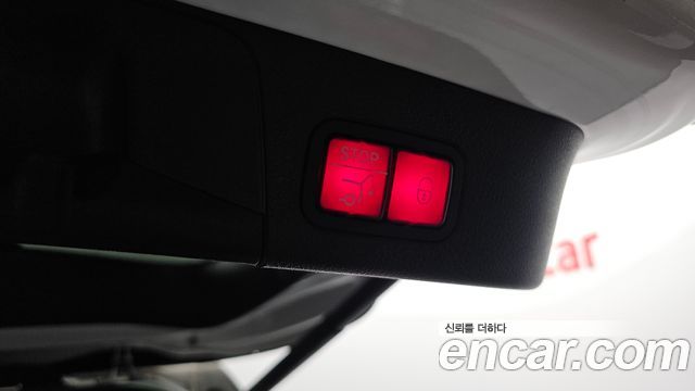 Mercedes-Benz GLB-Class 2021 — photo 25