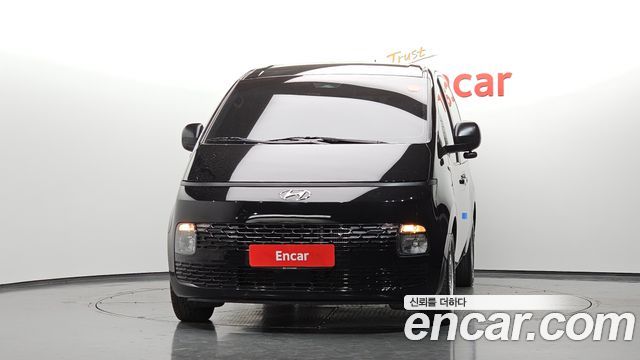 Hyundai Staria 2022 — photo 3